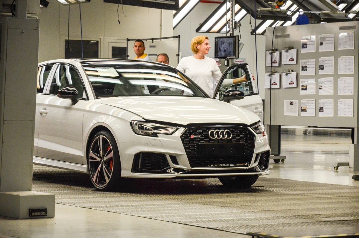 AUDI