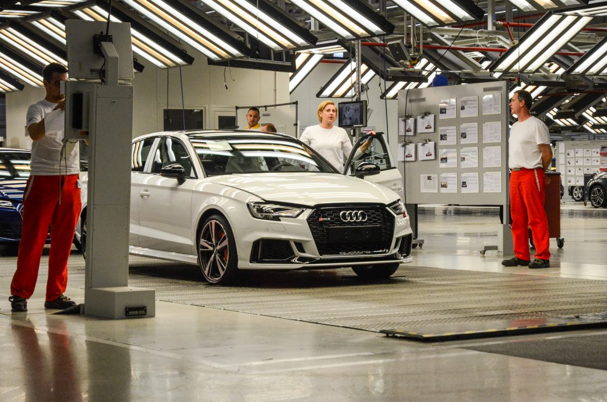 AUDI