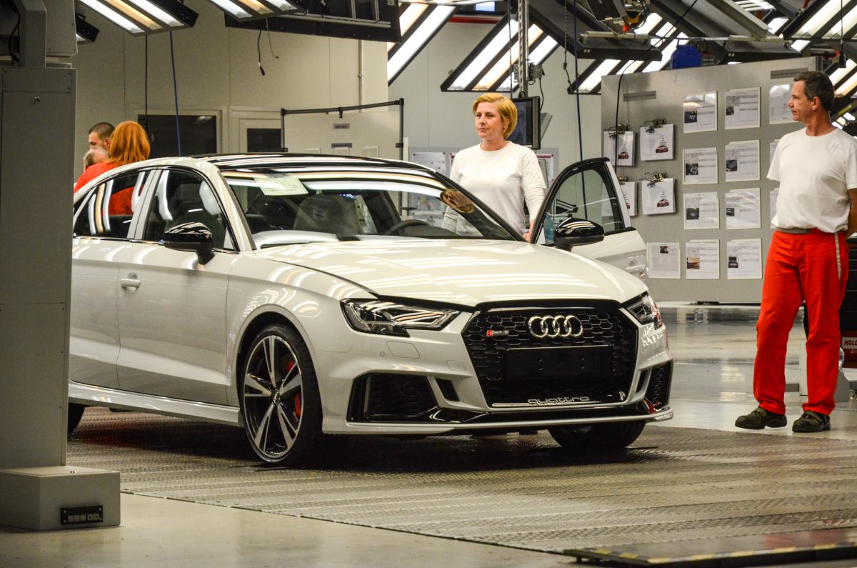 AUDI