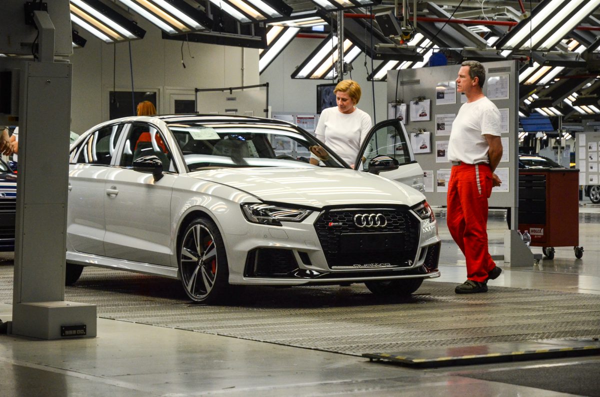 AUDI