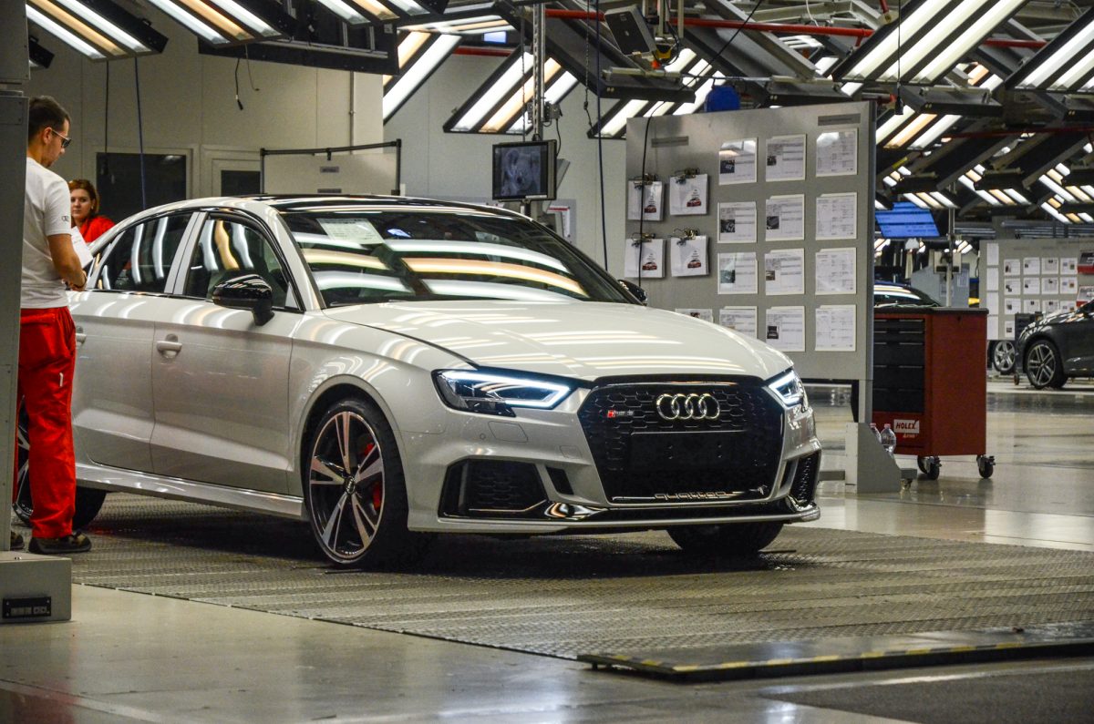AUDI