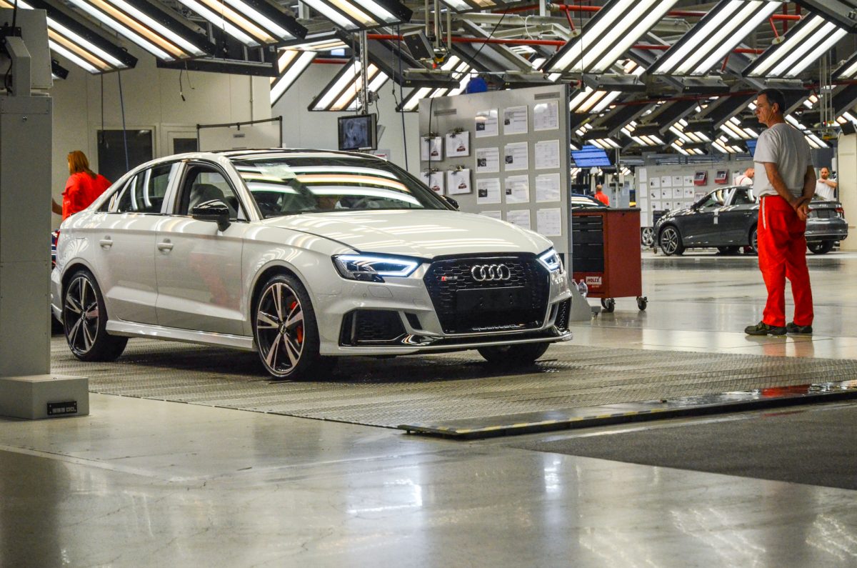 AUDI