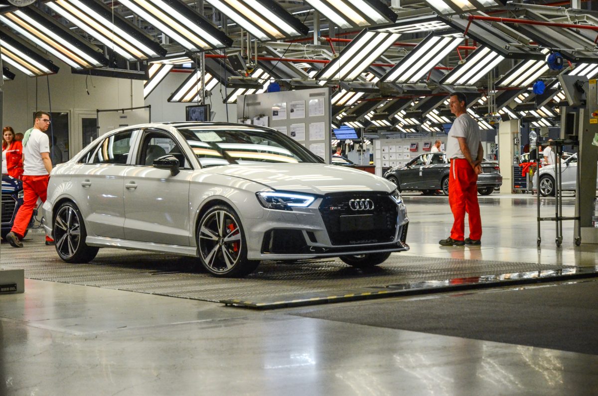 AUDI