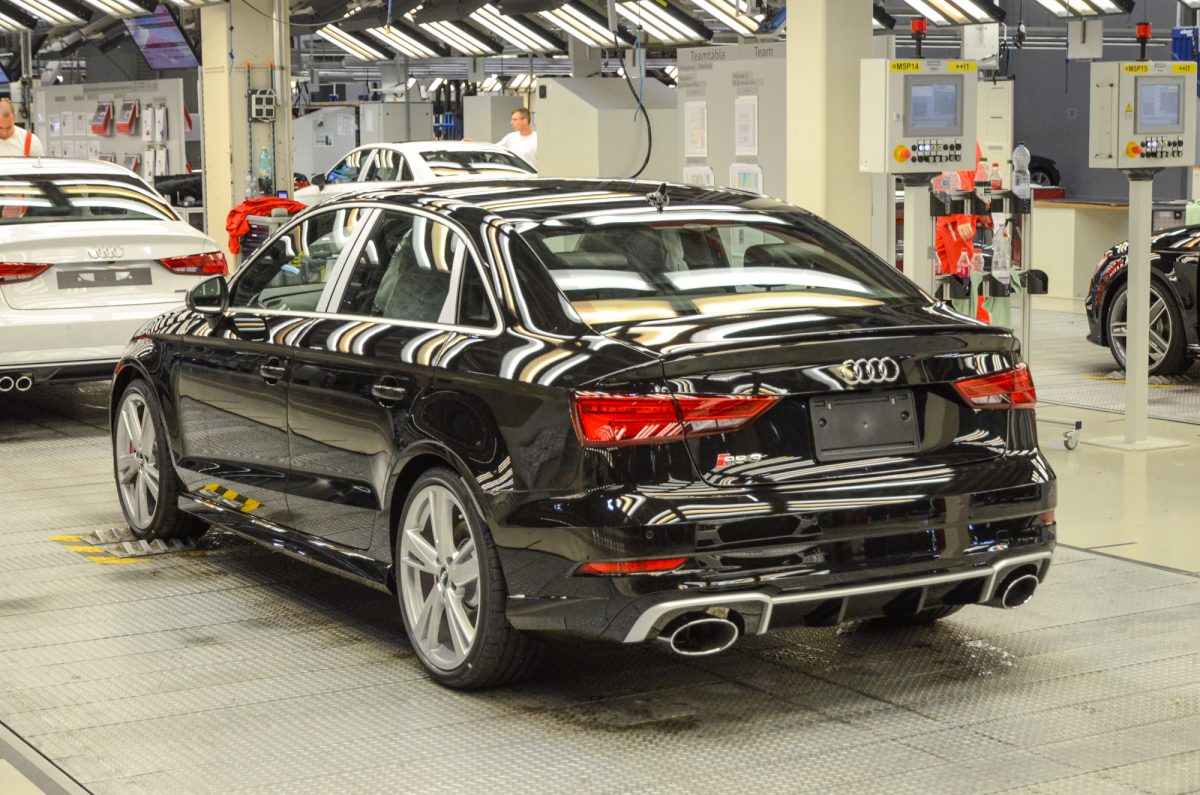 AUDI