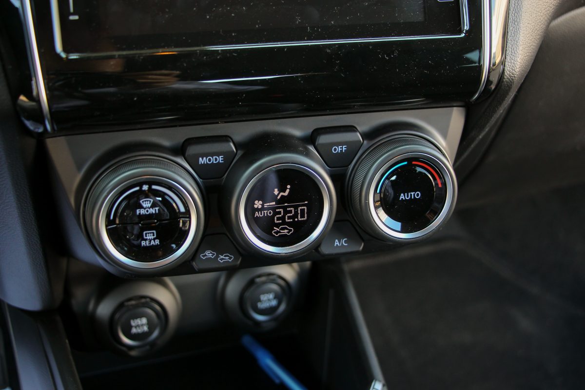 SUZUKI SWIFT