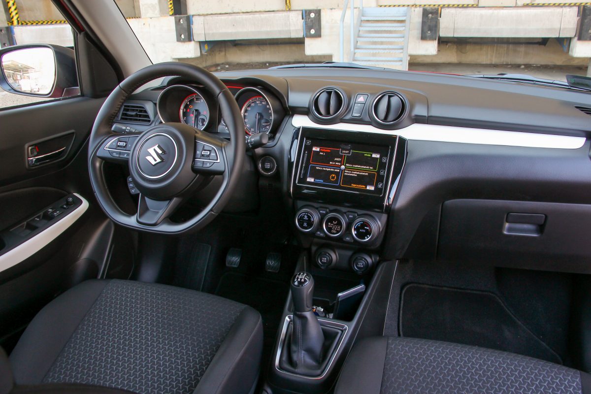 SUZUKI SWIFT