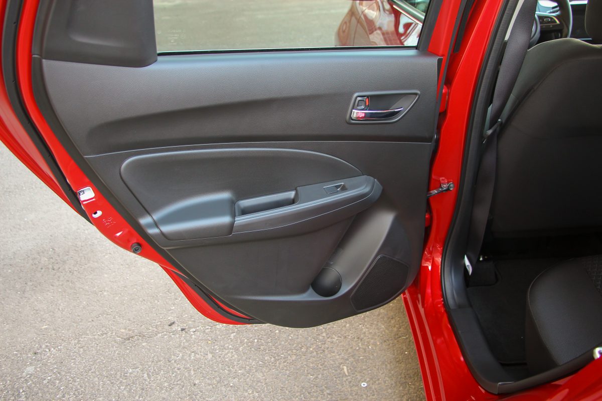 SUZUKI SWIFT