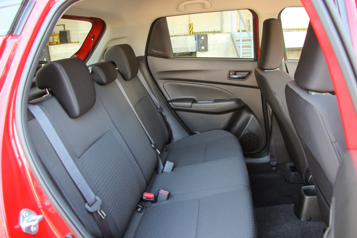 SUZUKI SWIFT