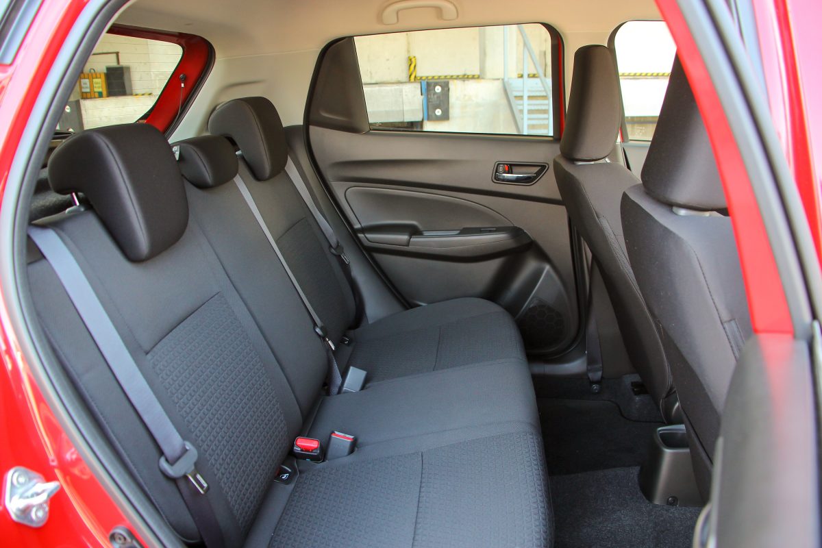 SUZUKI SWIFT