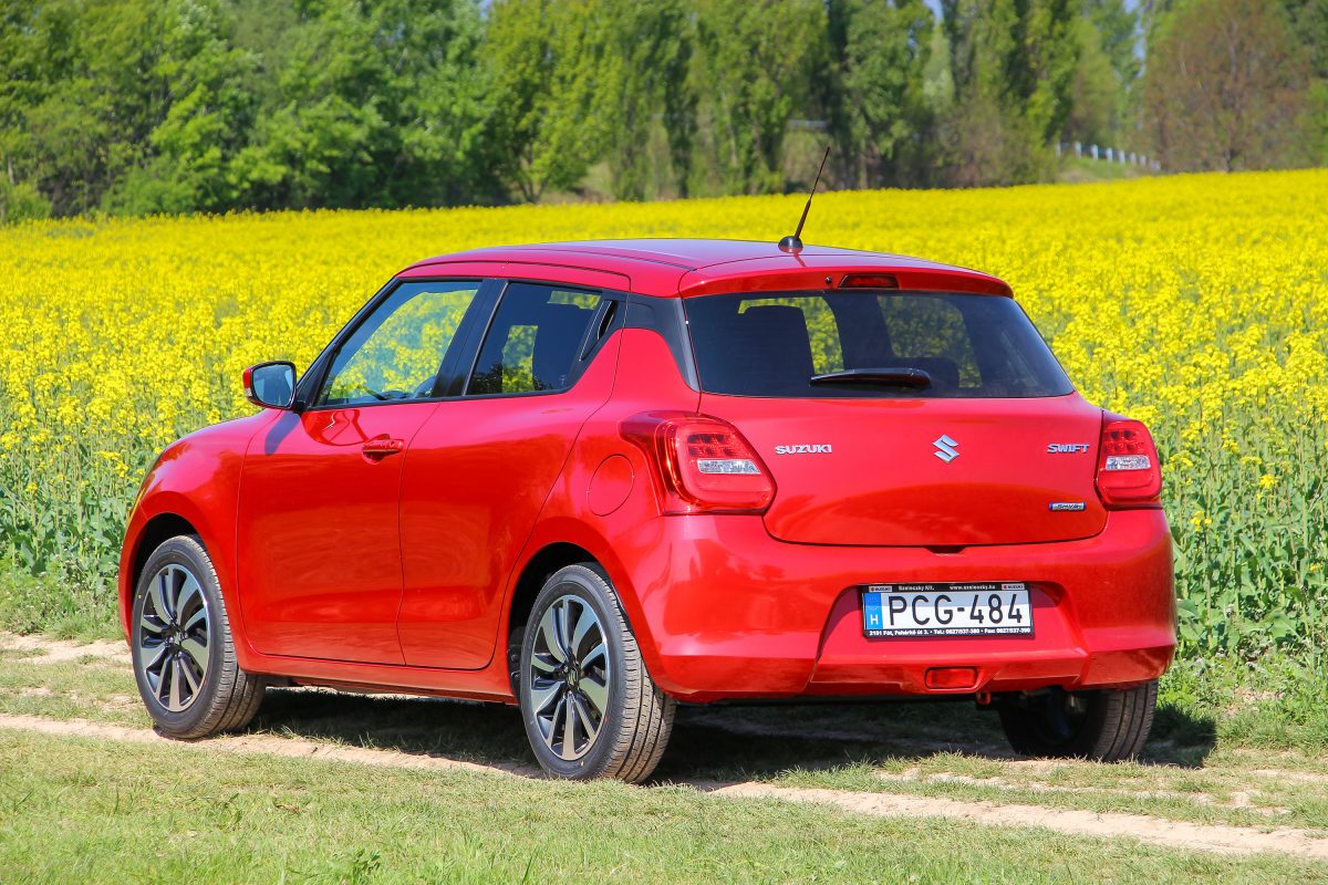 SUZUKI SWIFT