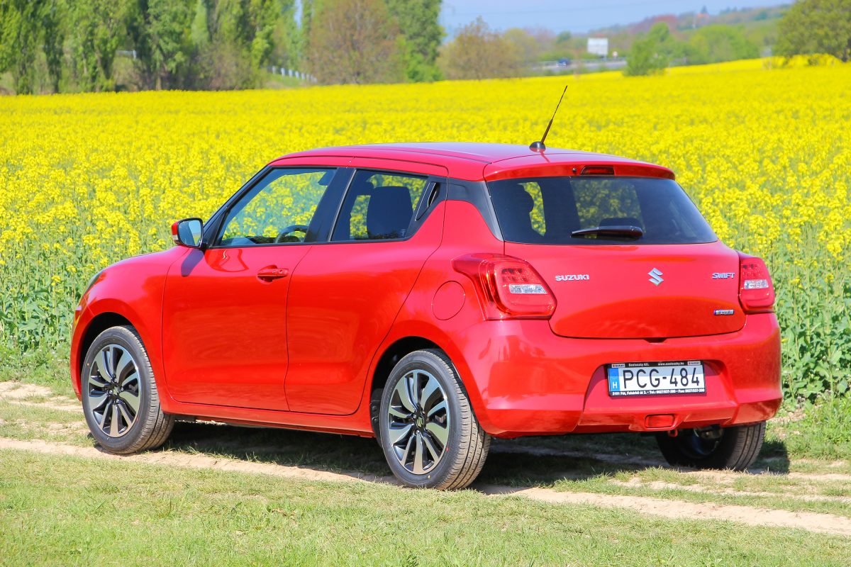 SUZUKI SWIFT