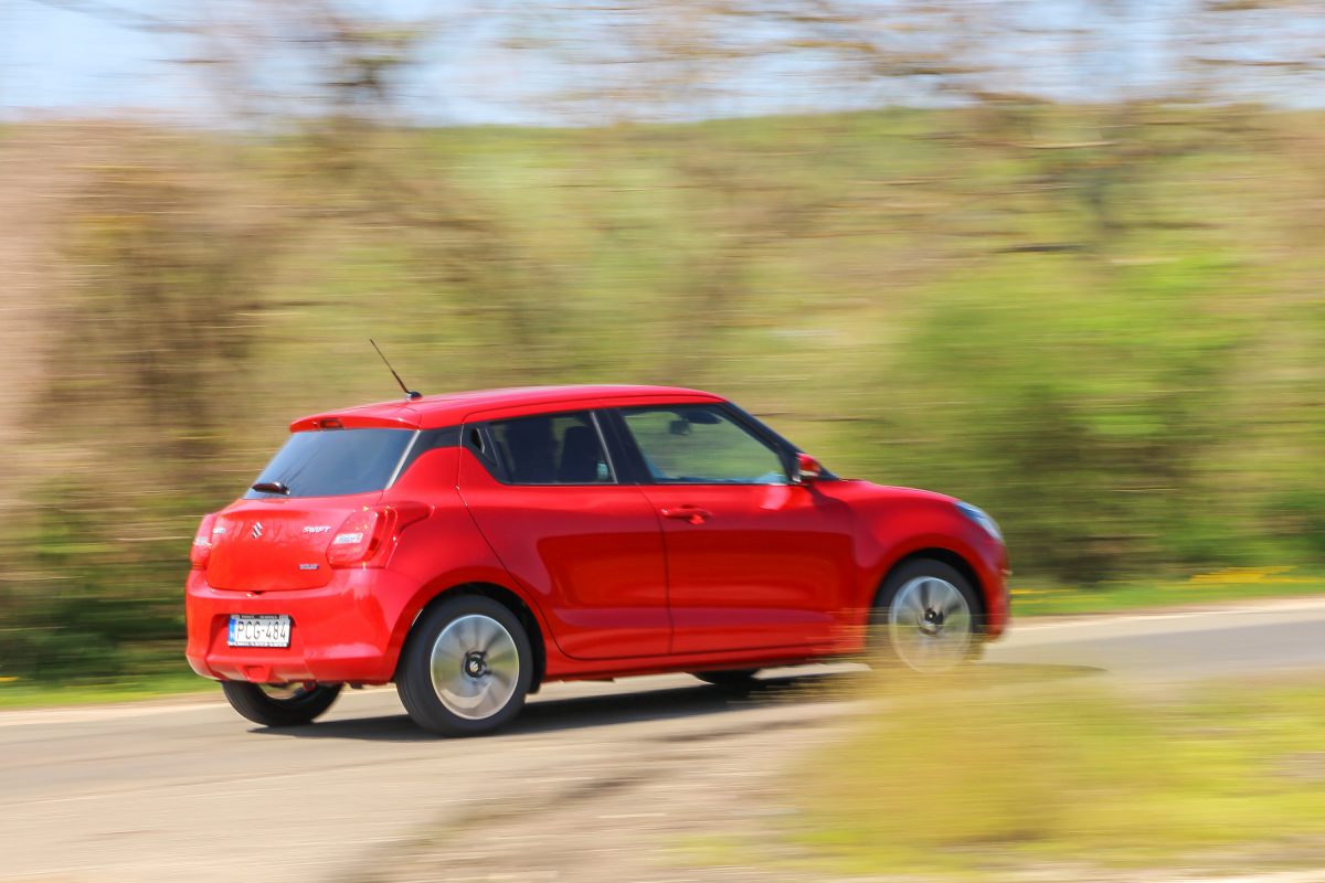 SUZUKI SWIFT