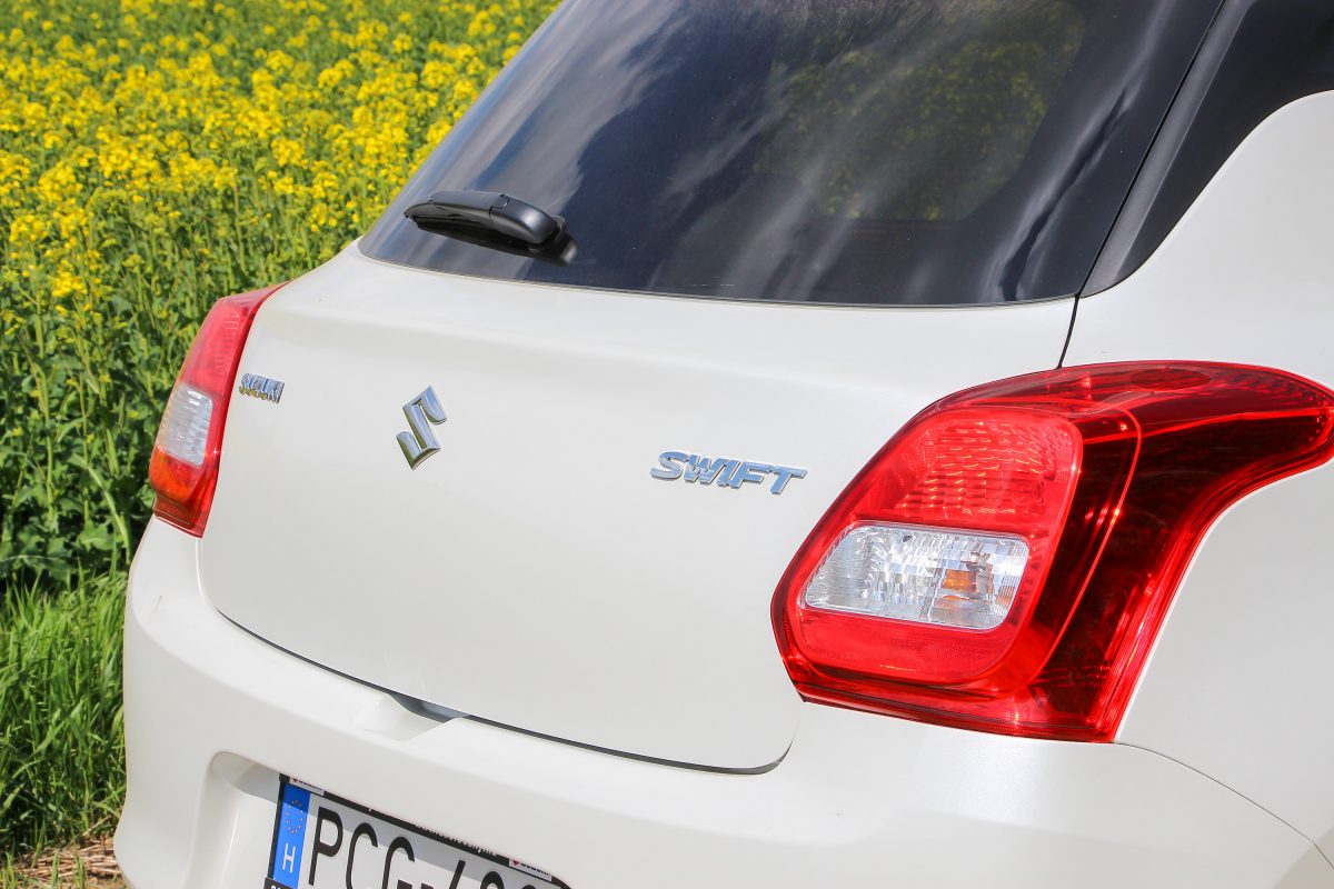 SUZUKI SWIFT