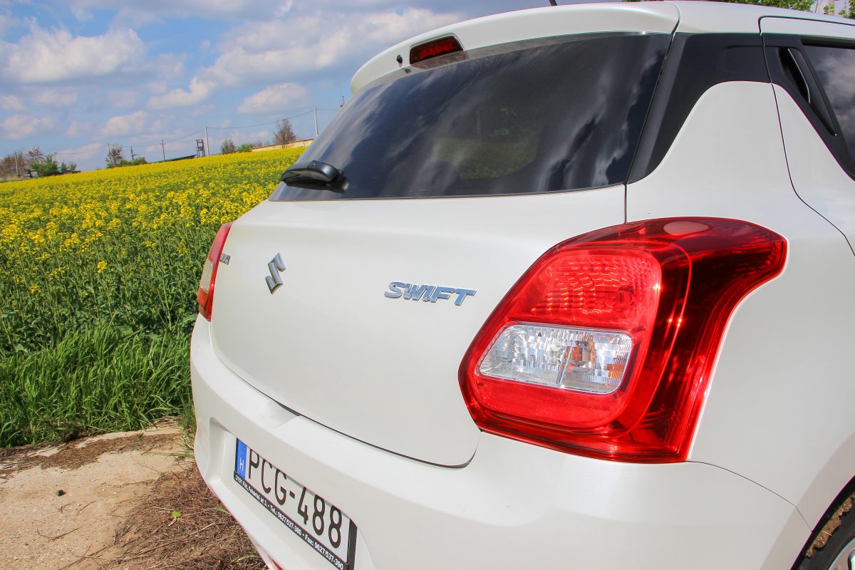 SUZUKI SWIFT