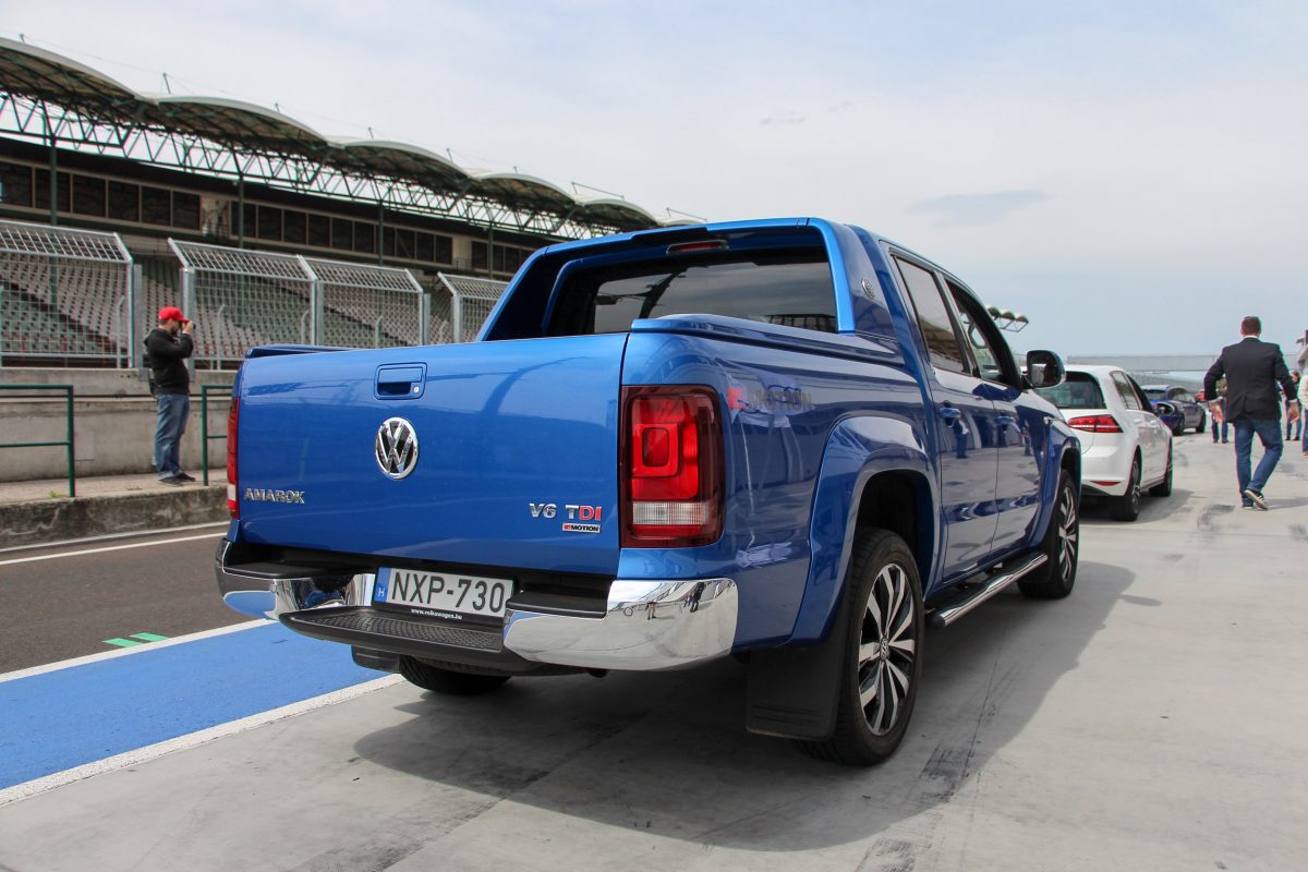 VOLKSWAGEN AMAROK