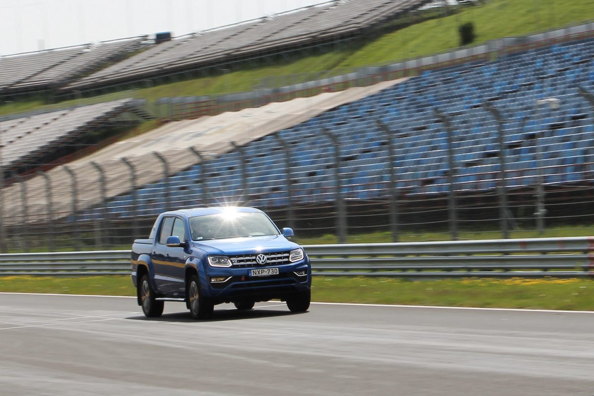 VOLKSWAGEN AMAROK