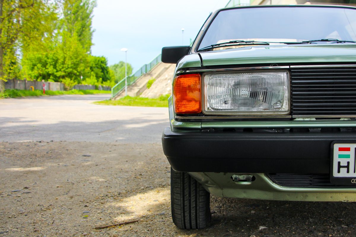 AUDI 80