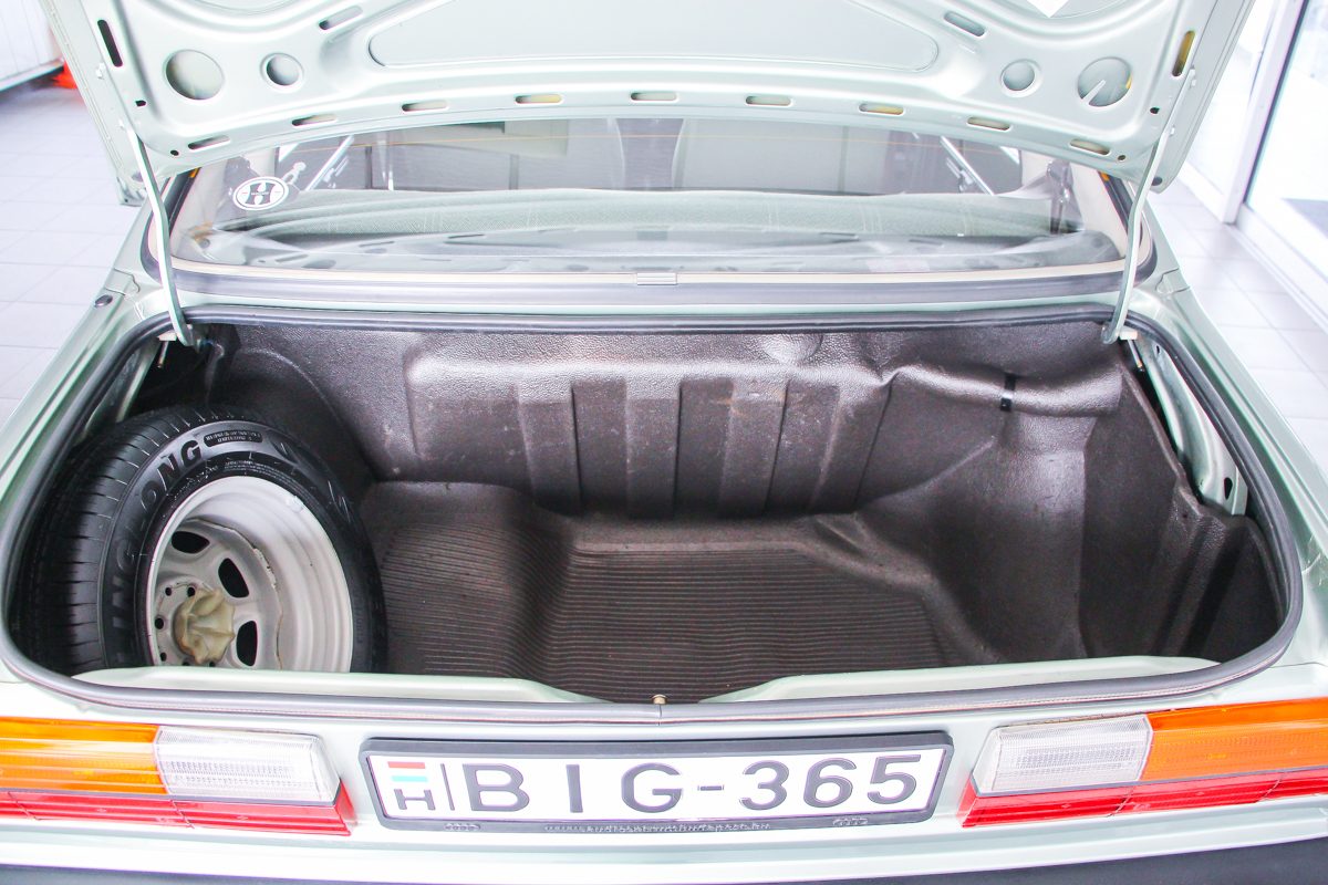 AUDI 80