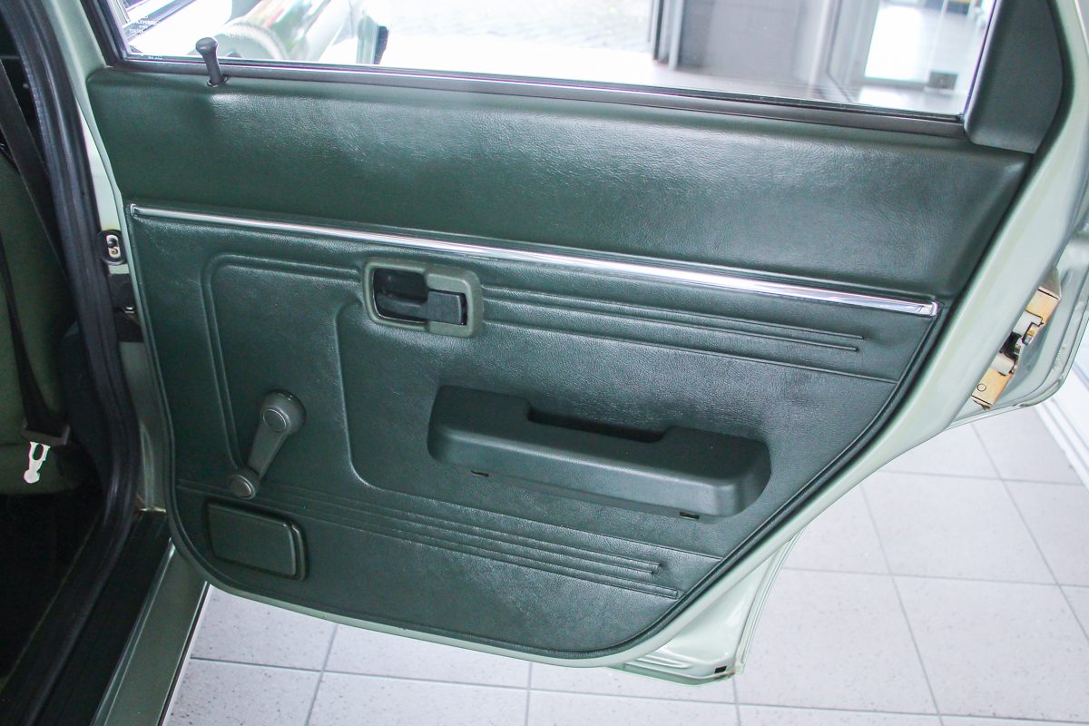 AUDI 80