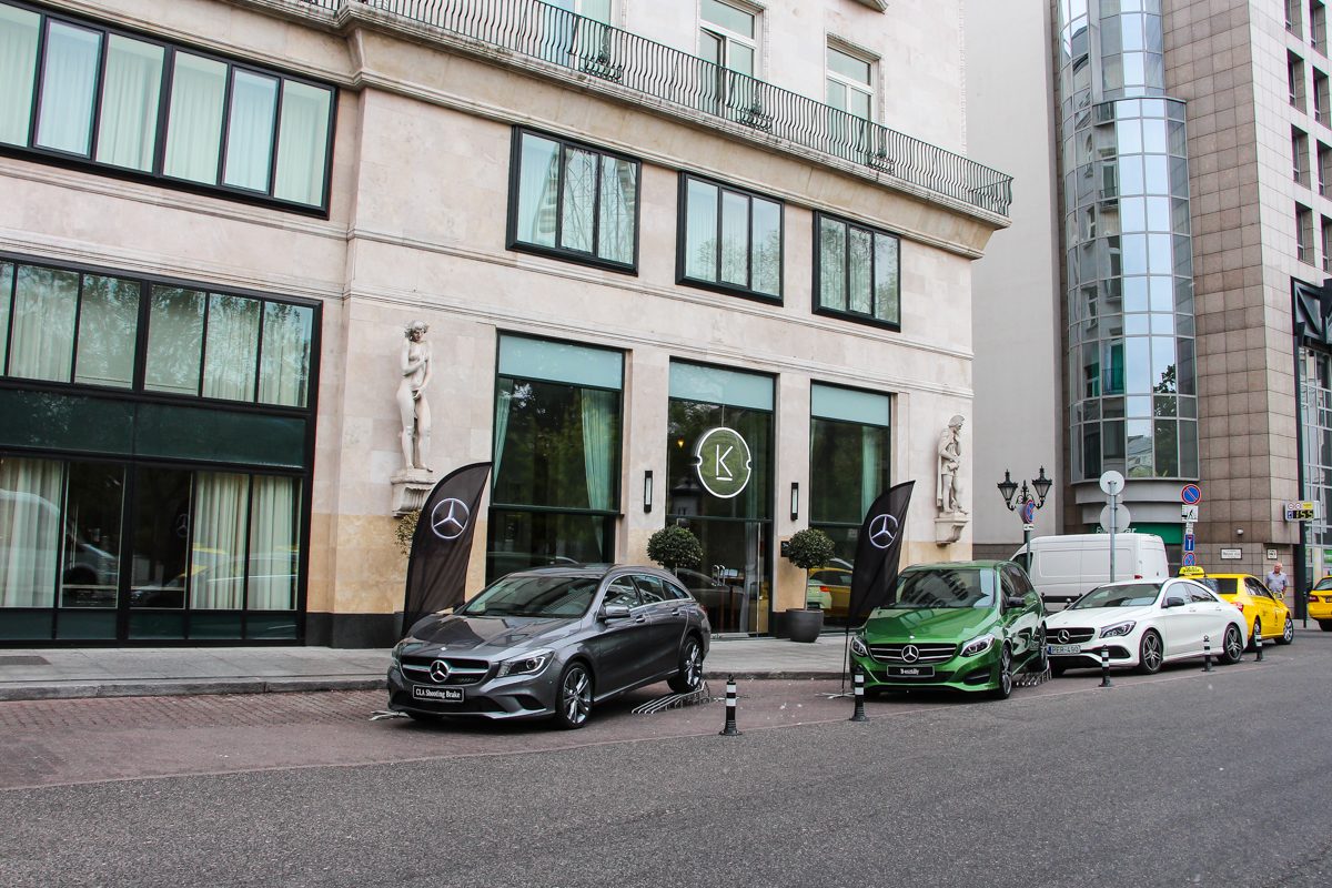 MERCEDES-BENZ