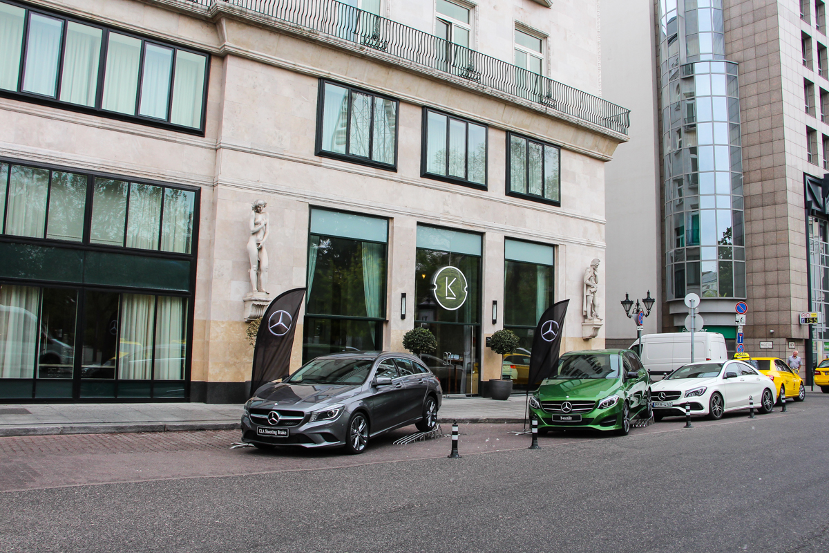 MERCEDES-BENZ