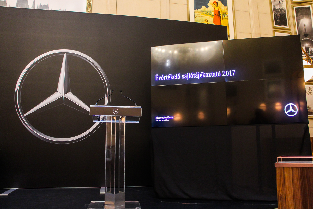 MERCEDES-BENZ