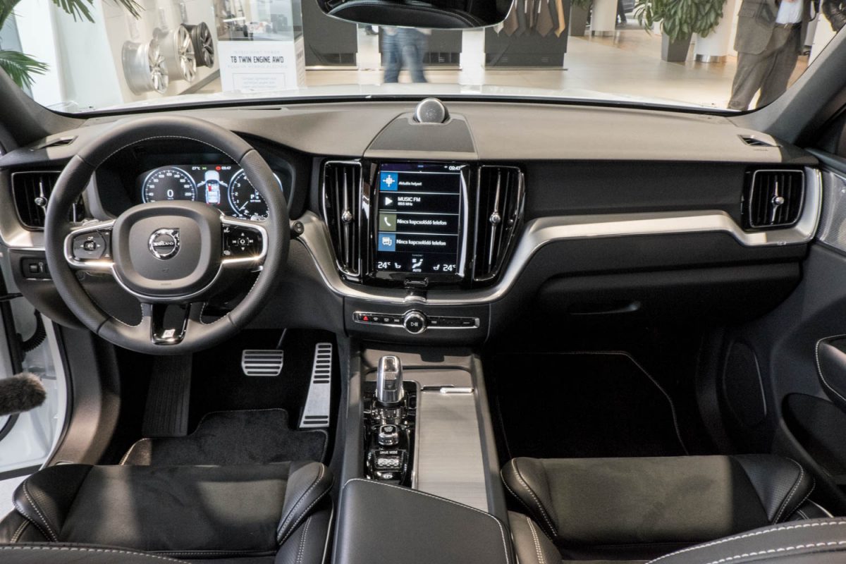 VOLVO XC60