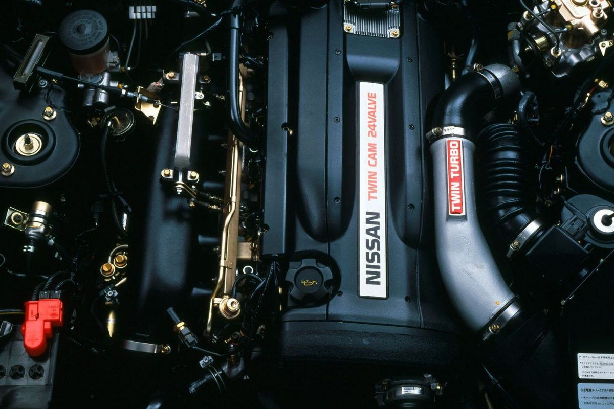 NISSAN SKYLINE