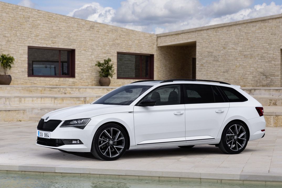 SKODA SUPERB