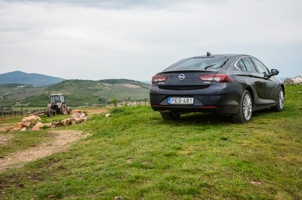 OPEL INSIGNIA