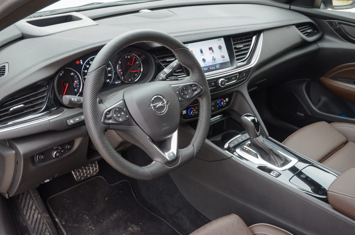 OPEL INSIGNIA