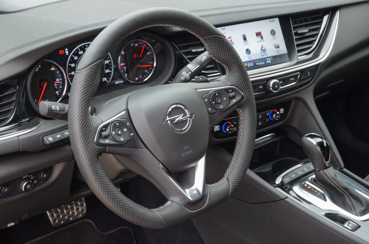 OPEL INSIGNIA