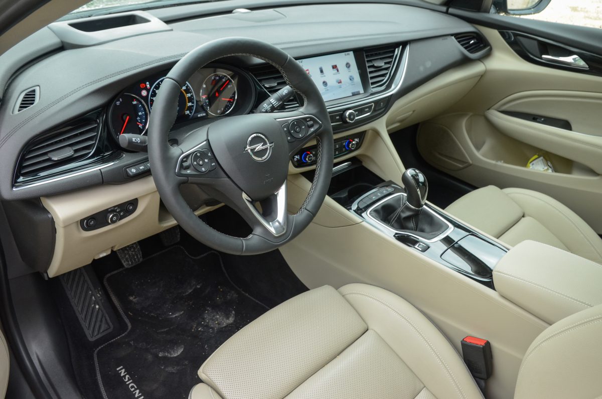 OPEL INSIGNIA