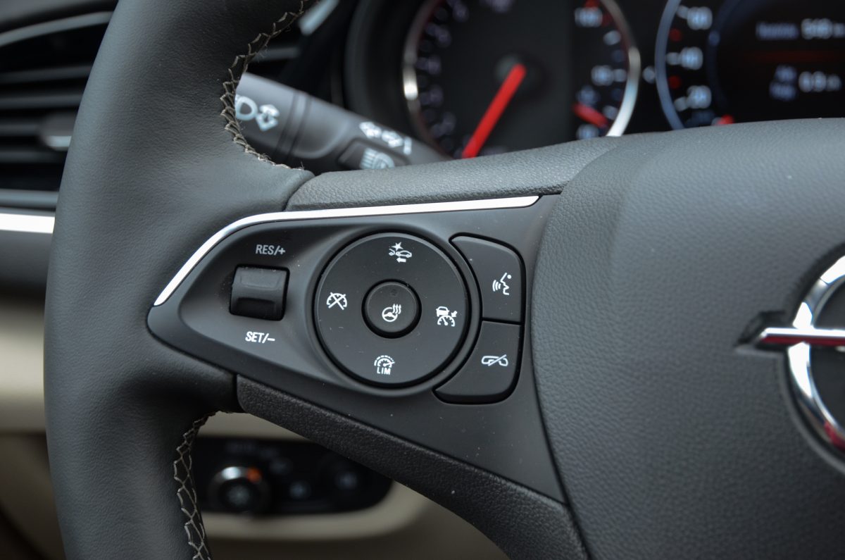 OPEL INSIGNIA