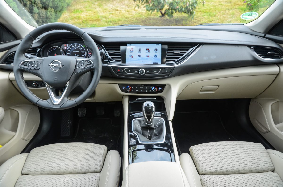 OPEL INSIGNIA