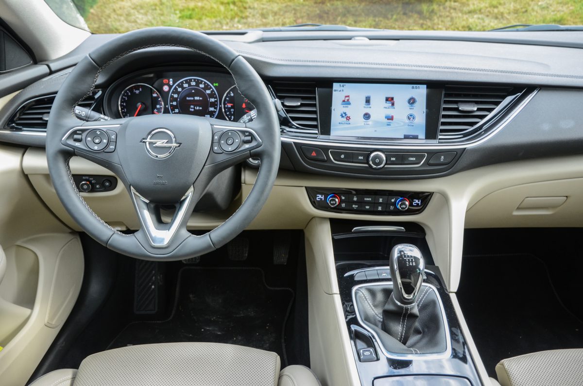 OPEL INSIGNIA