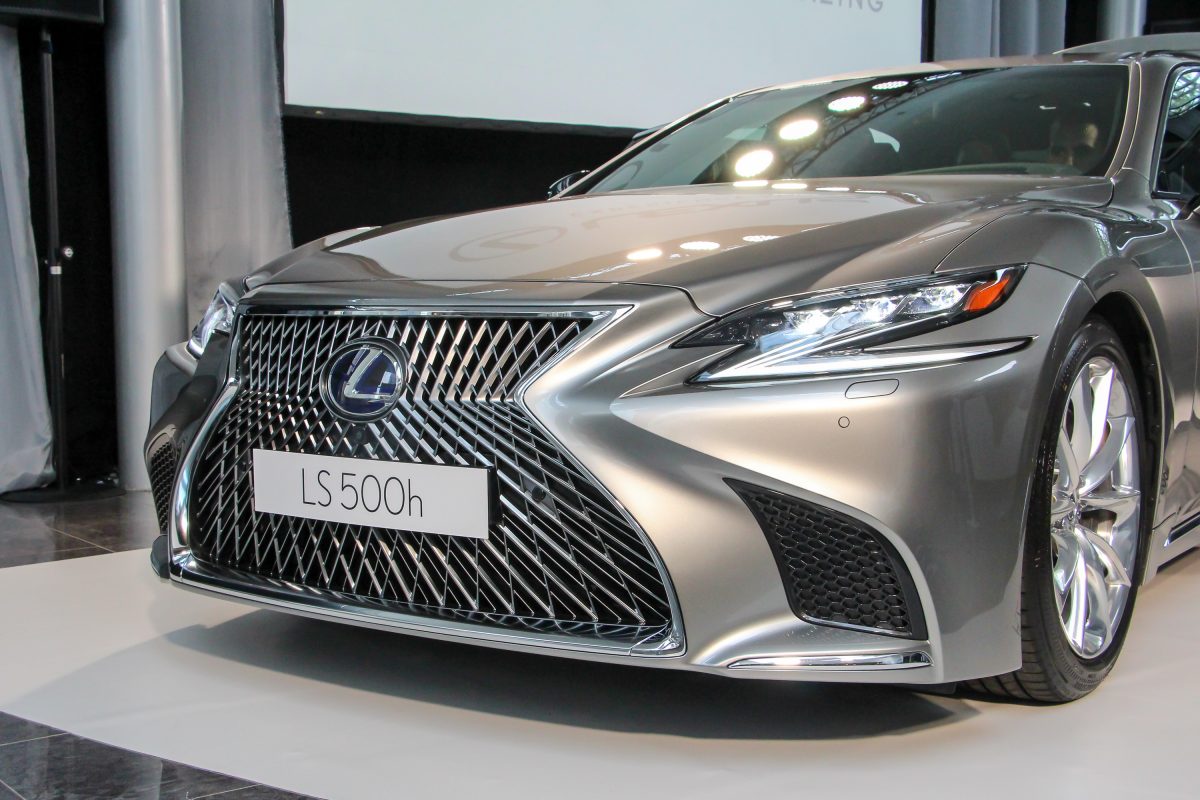 LEXUS LS