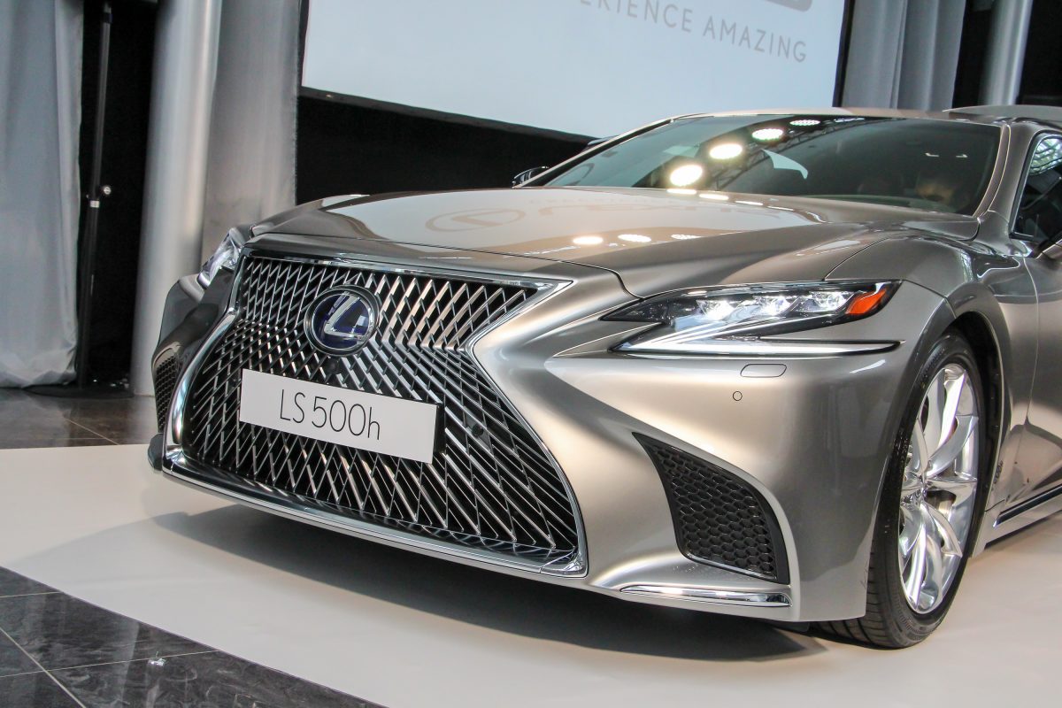 LEXUS LS