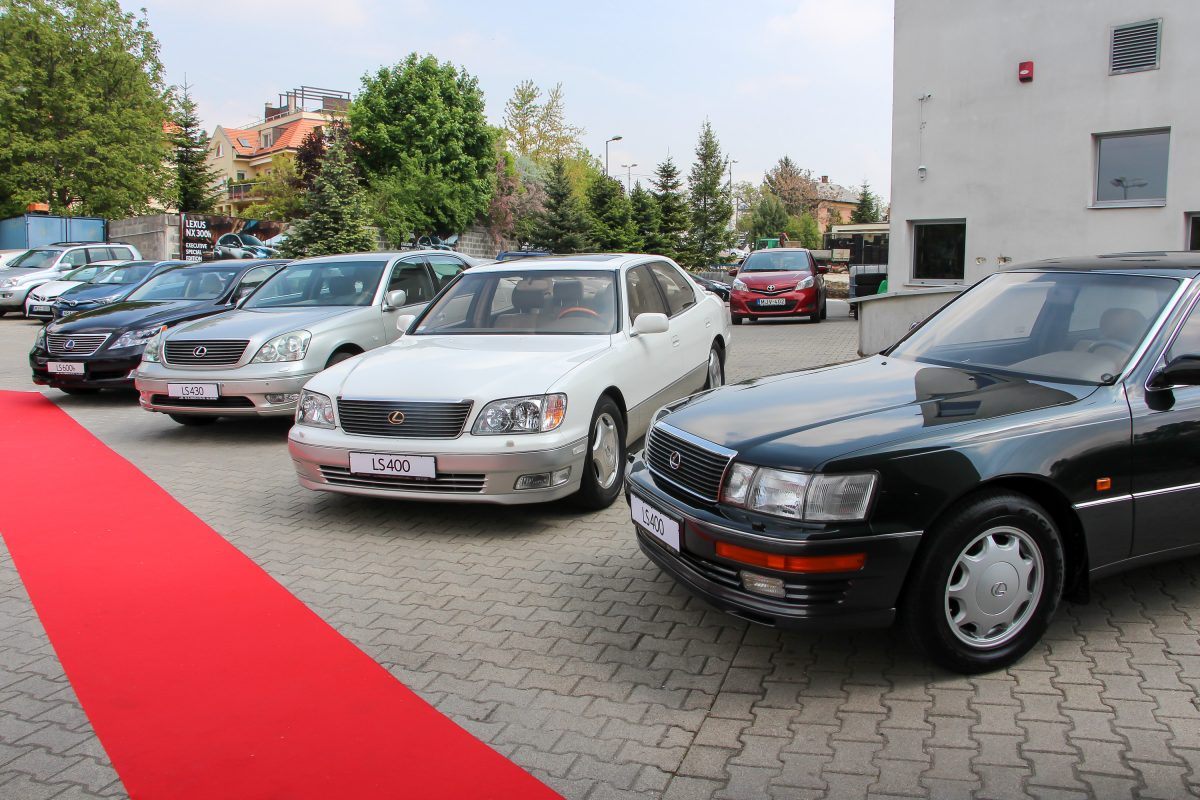 LEXUS LS