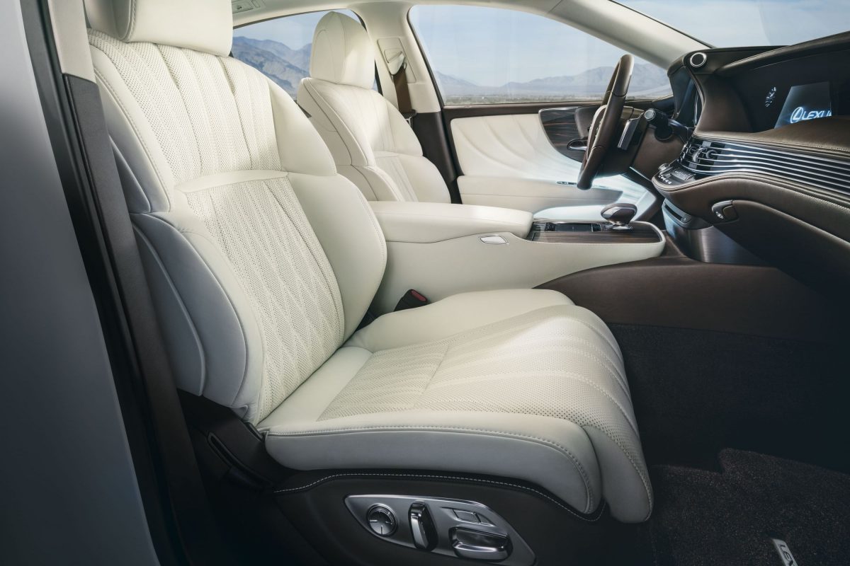 LEXUS LS