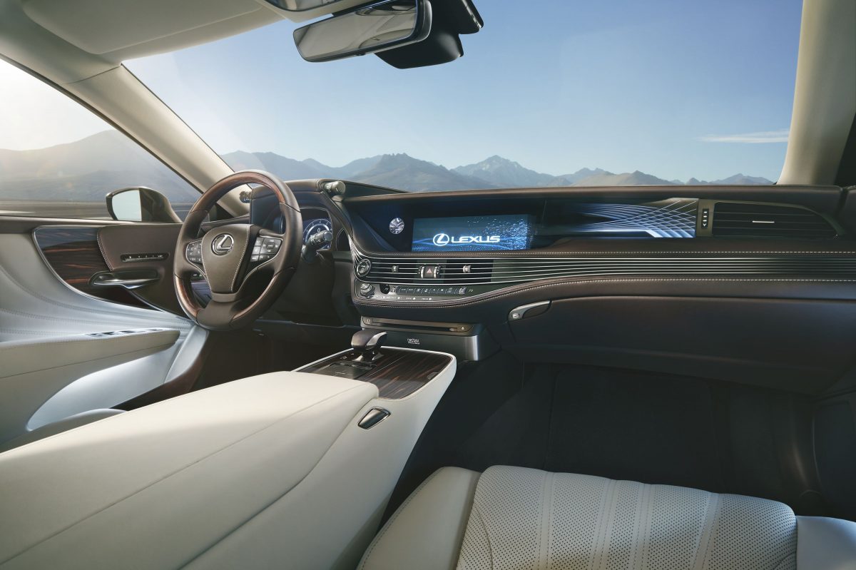 LEXUS LS