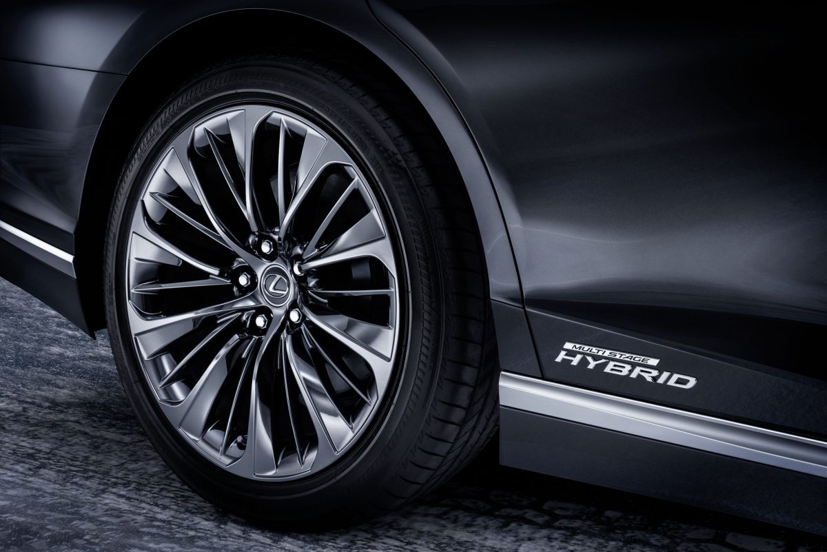 LEXUS LS