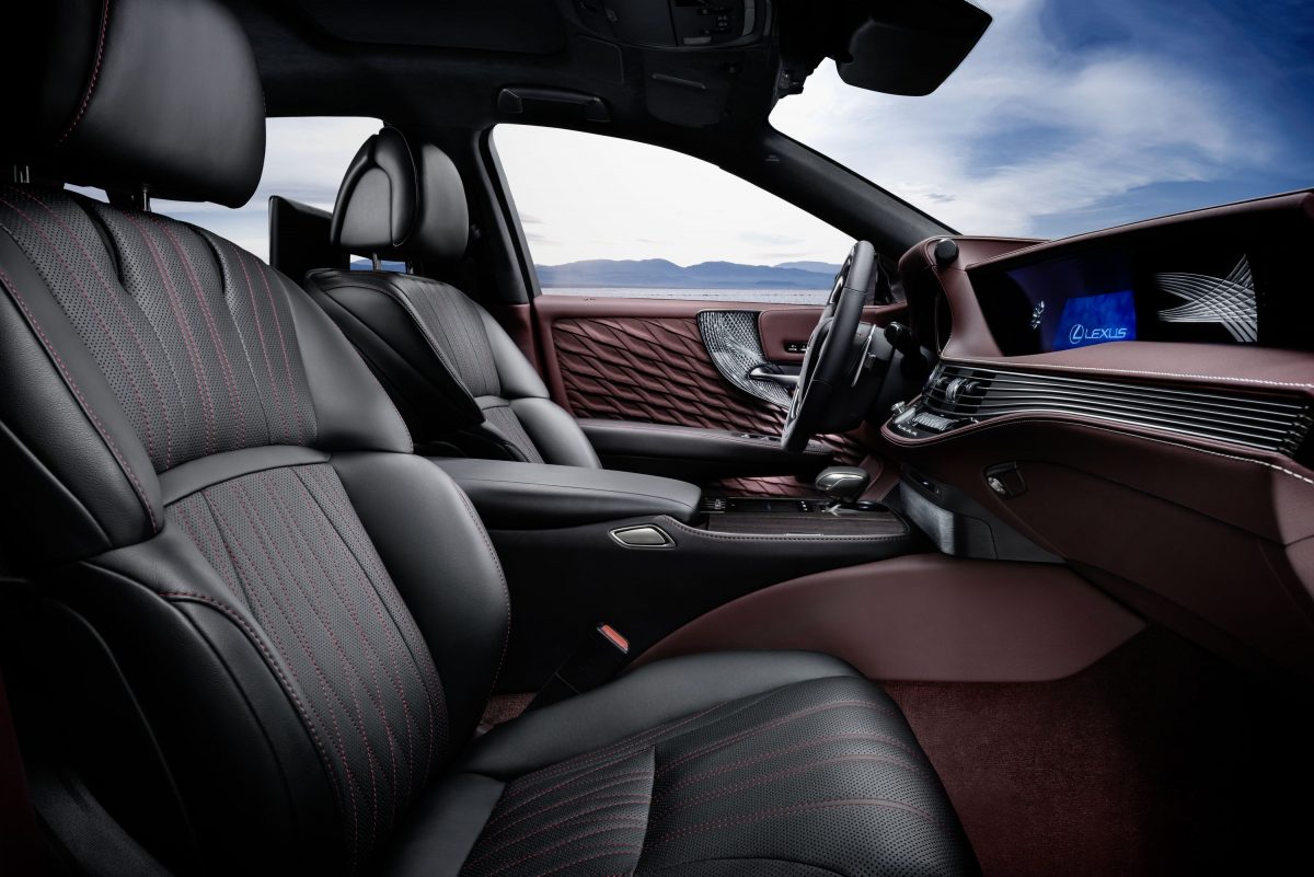 LEXUS LS
