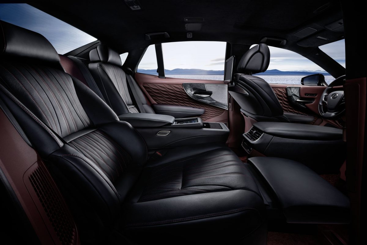 LEXUS LS