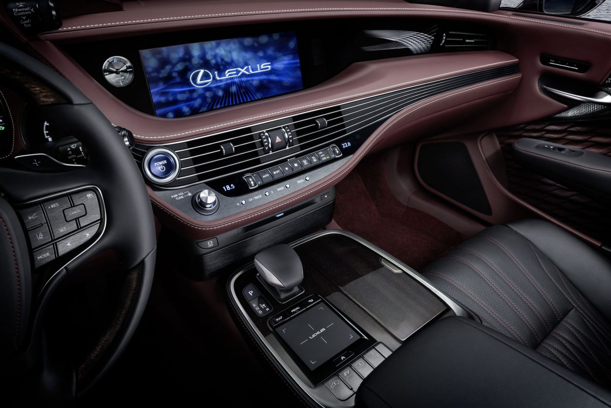 LEXUS LS