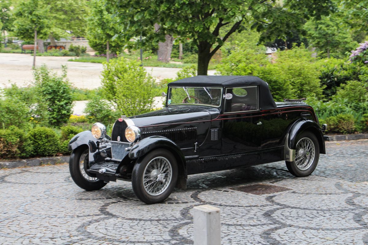 BUGATTI
