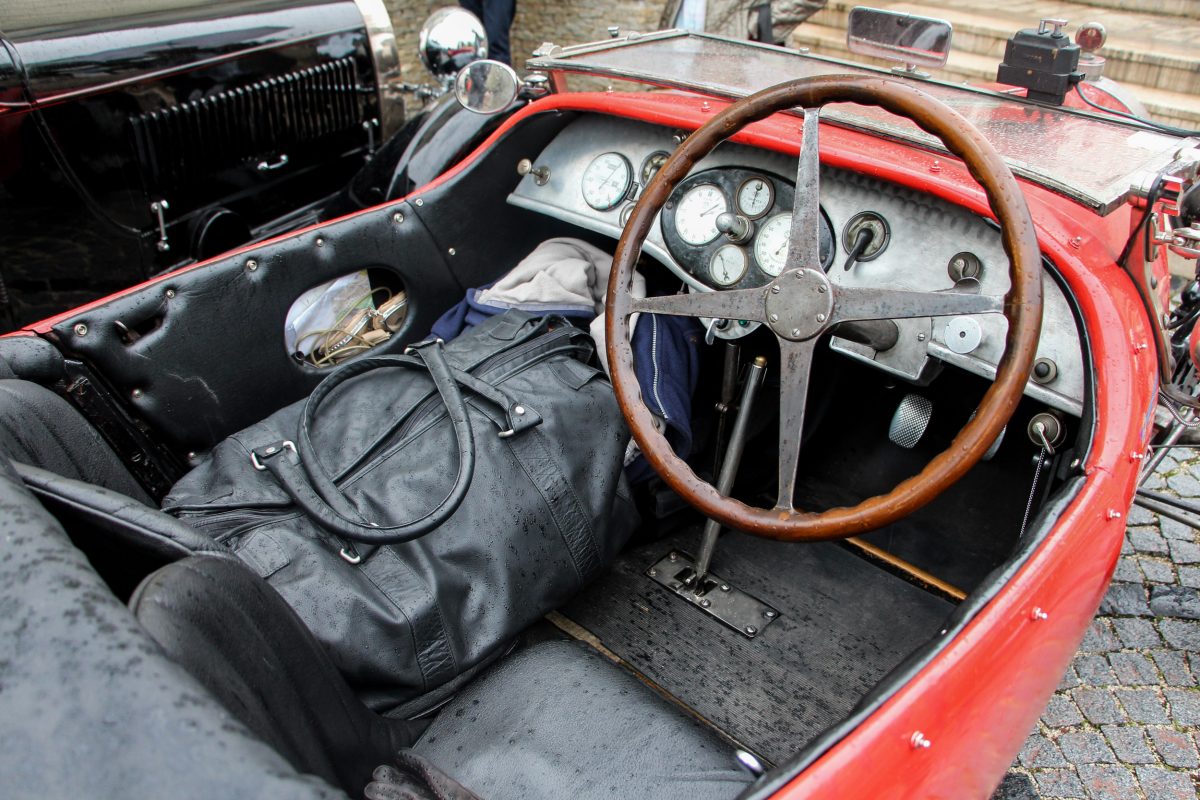 BUGATTI