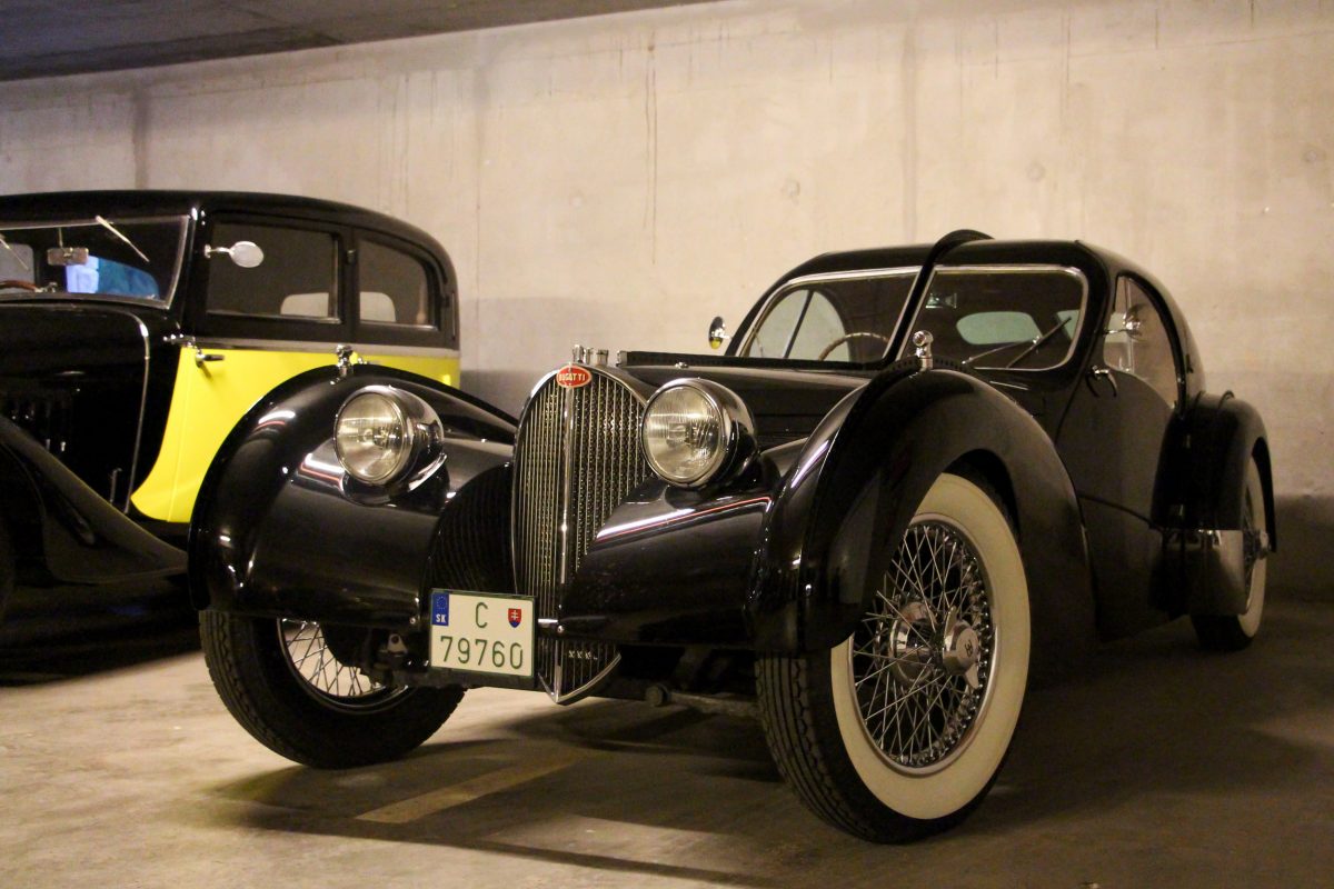 BUGATTI