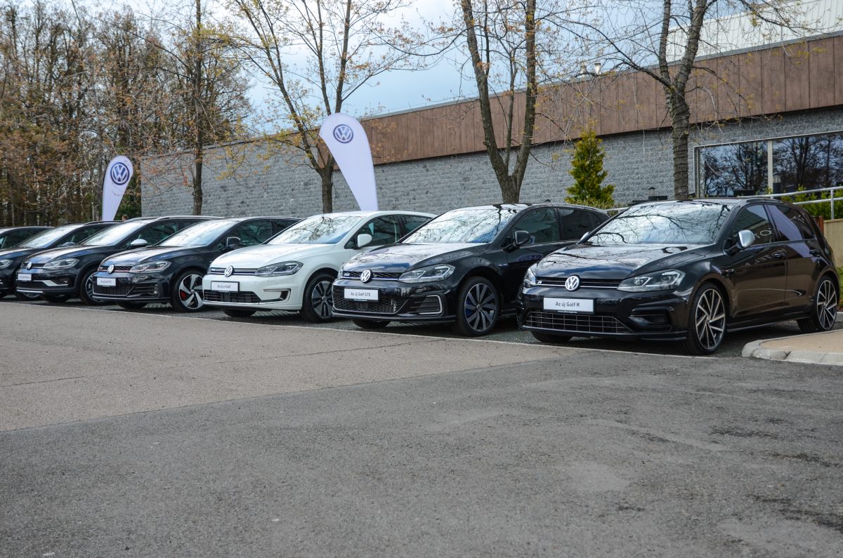 VOLKSWAGEN GOLF
