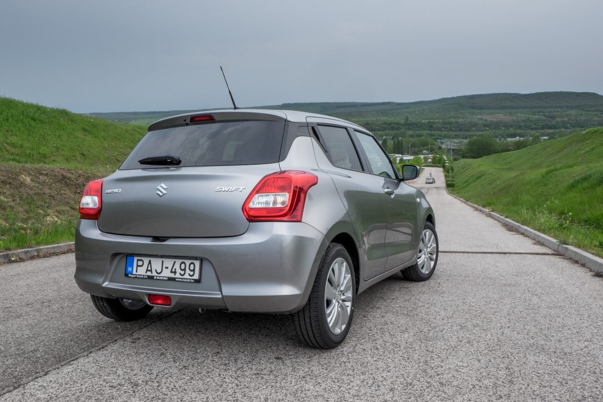 SUZUKI SWIFT